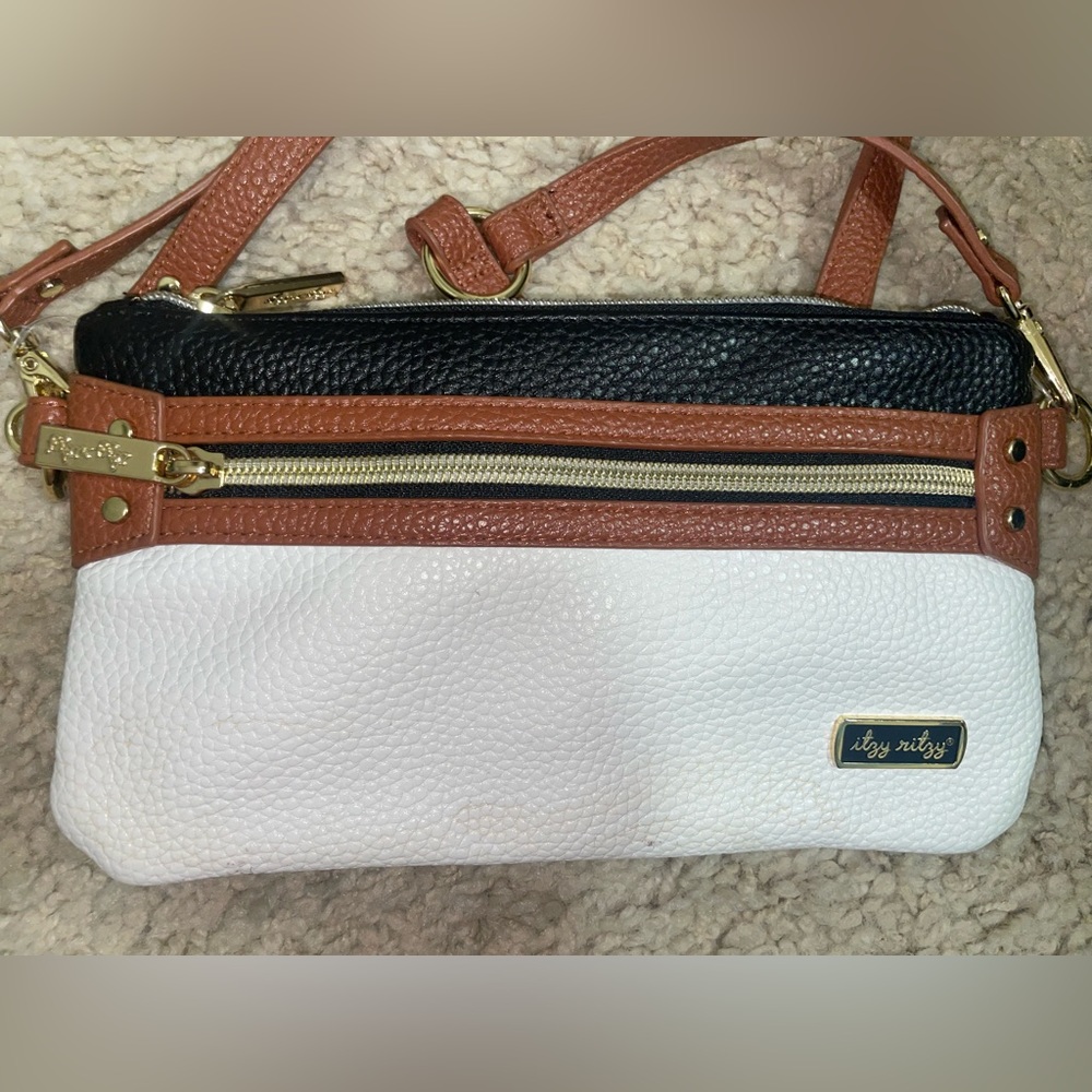 Itzy Ritzy Boss Pouch